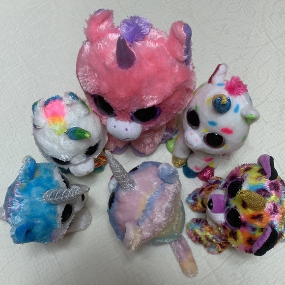 9” & 6” Ty Set of Unicorns Beanie Boo Plush - Picture 12 of 13